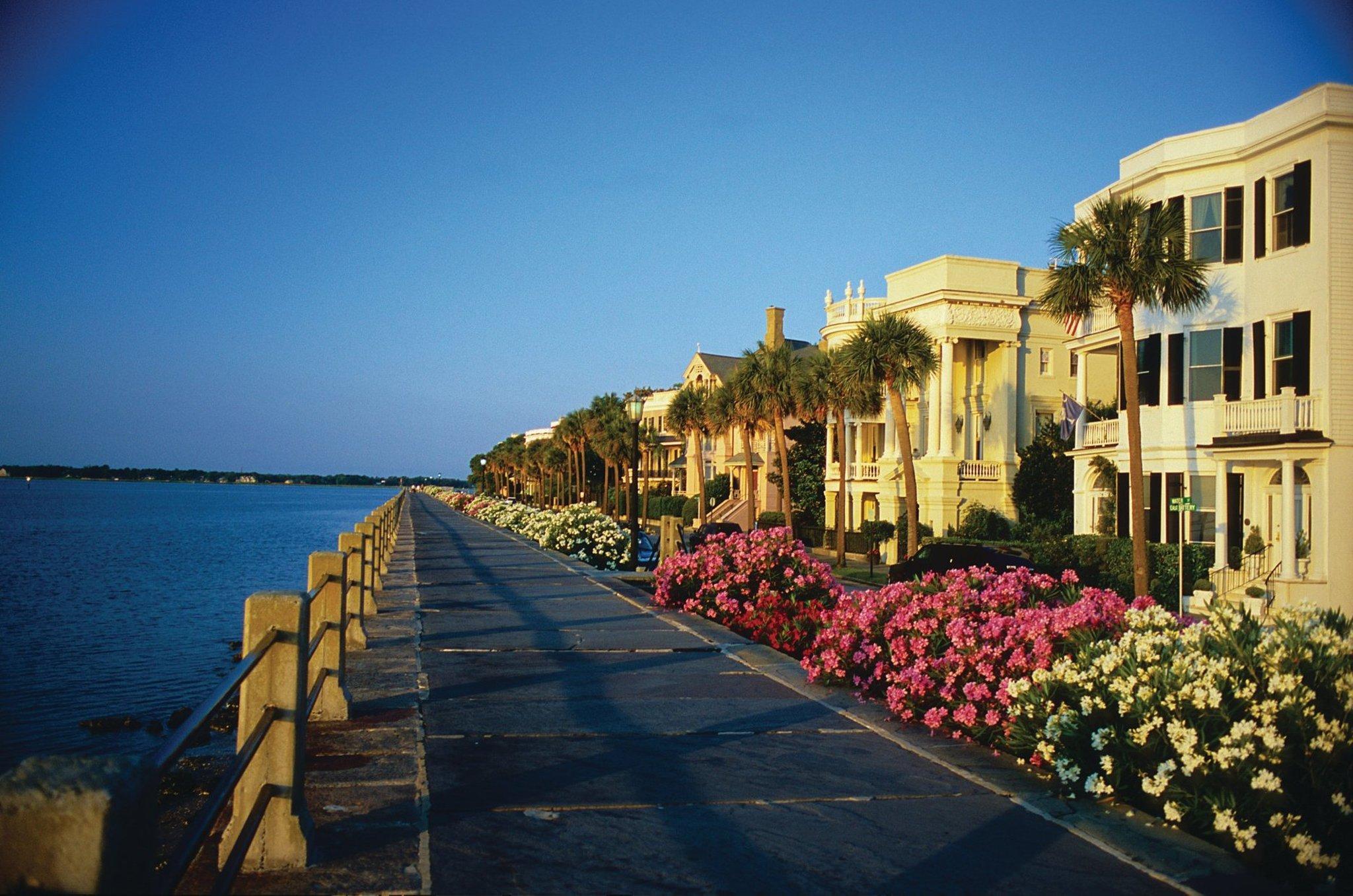 Crowne Plaza Charleston, An Ihg Hotel Exterior photo